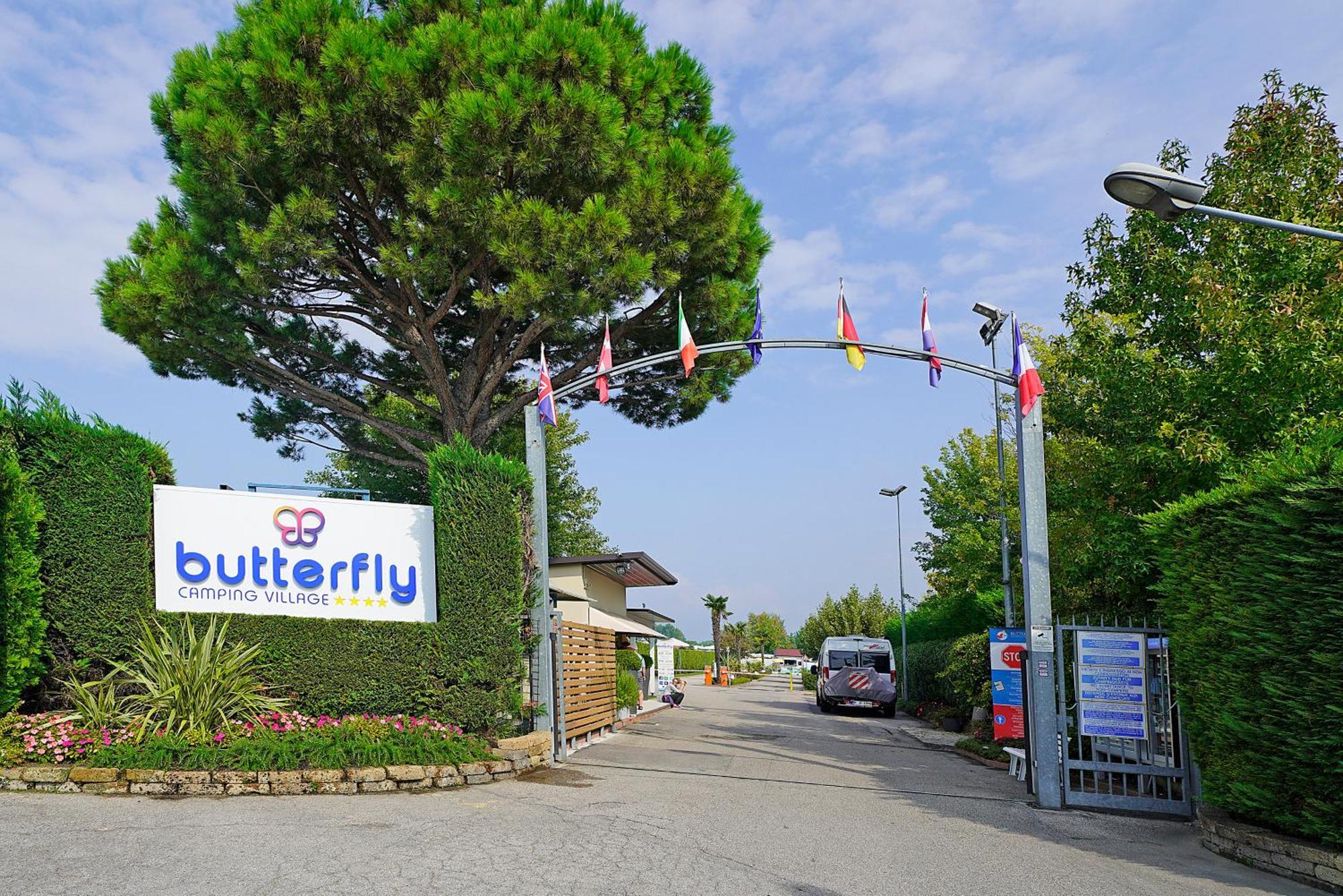 Butterfly Camping Village Пескиера дел Гарда Екстериор снимка