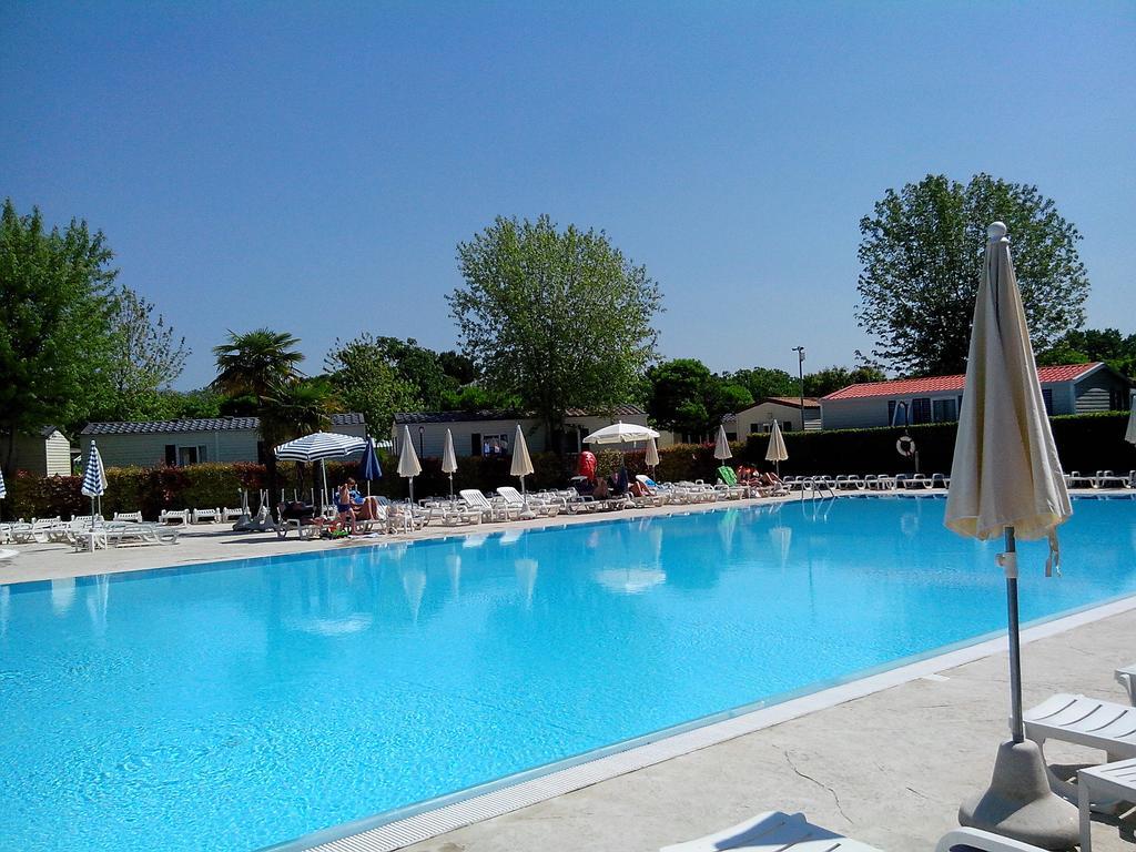 Butterfly Camping Village Пескиера дел Гарда Екстериор снимка