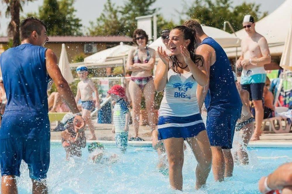 Butterfly Camping Village Пескиера дел Гарда Екстериор снимка