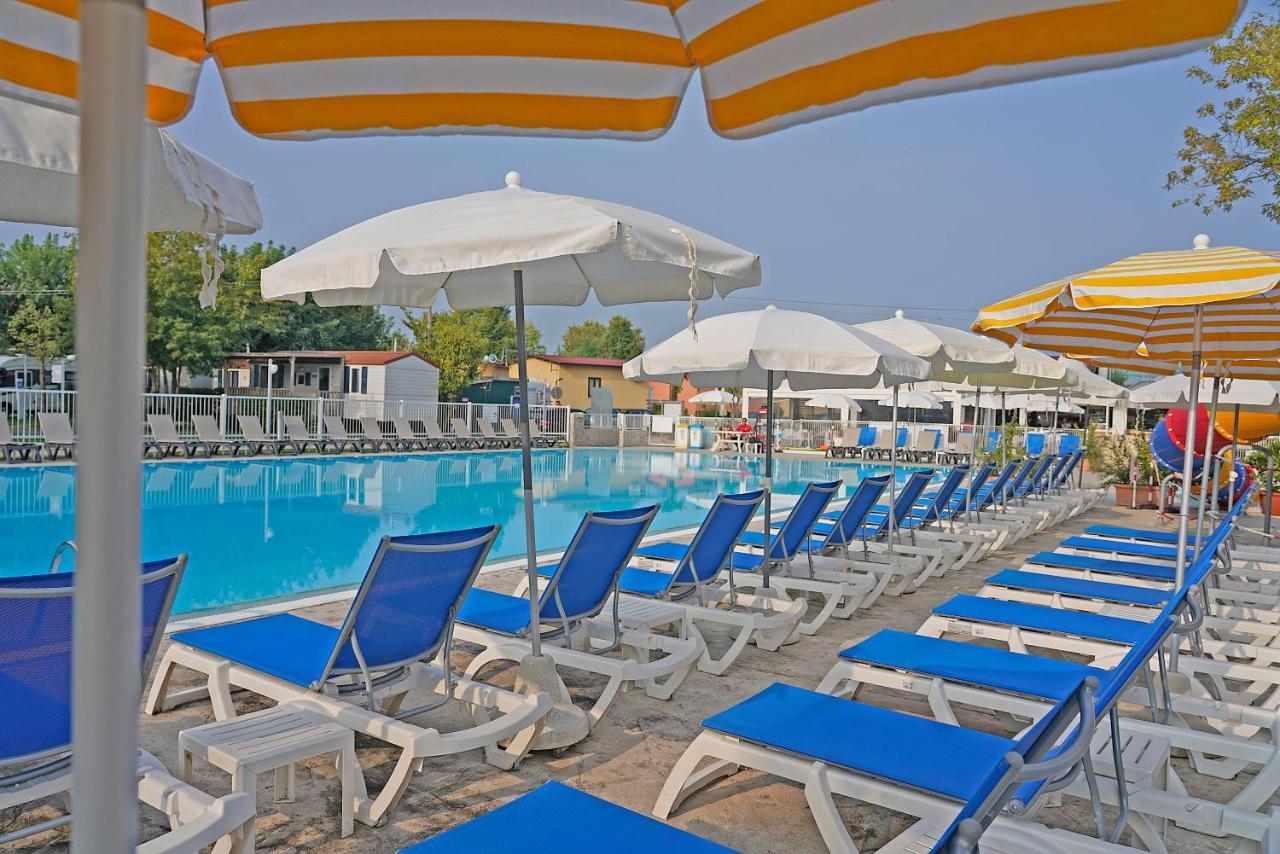 Butterfly Camping Village Пескиера дел Гарда Екстериор снимка